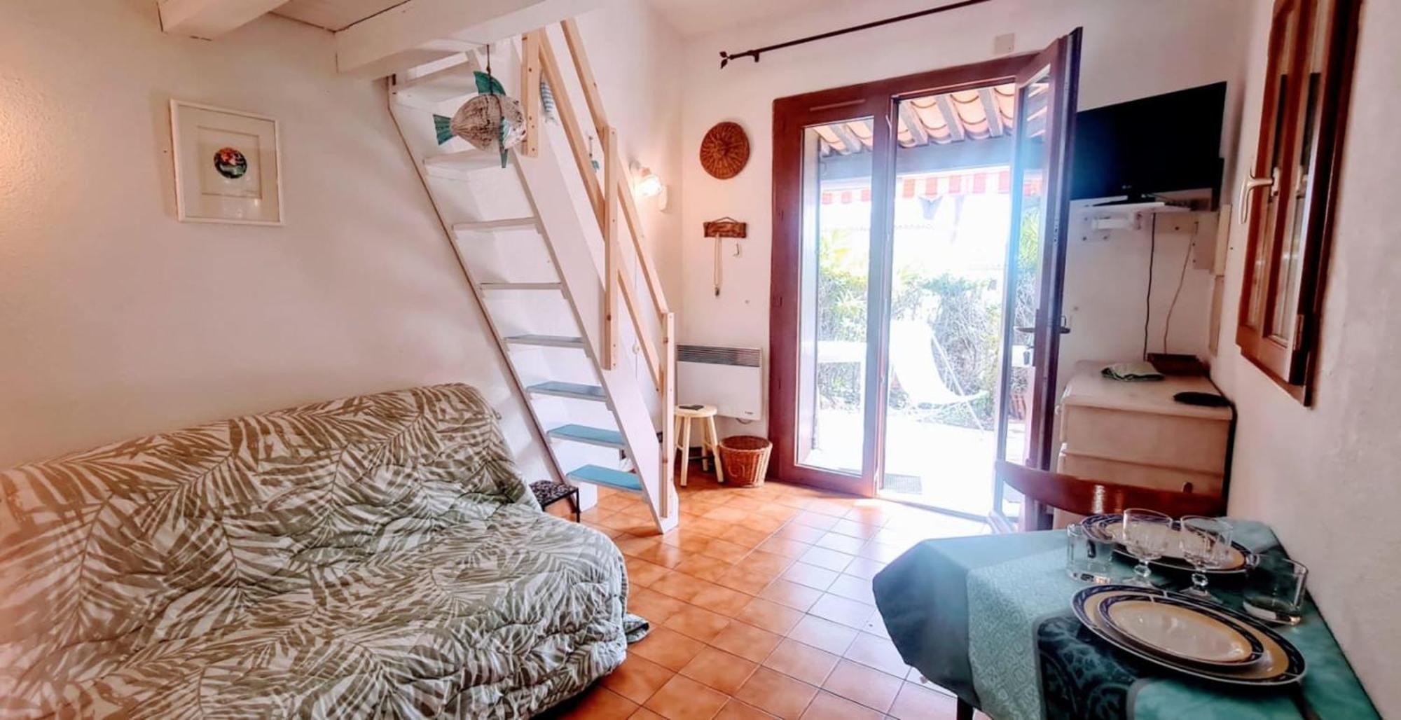 Cosy Studio Just A Stone'S Throw From The Beach Appartement Sainte-Maxime Buitenkant foto